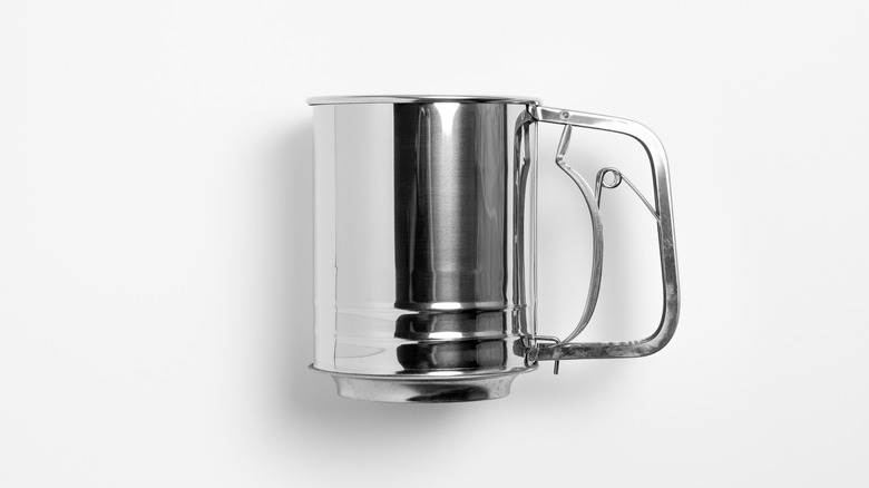 Flour sifter