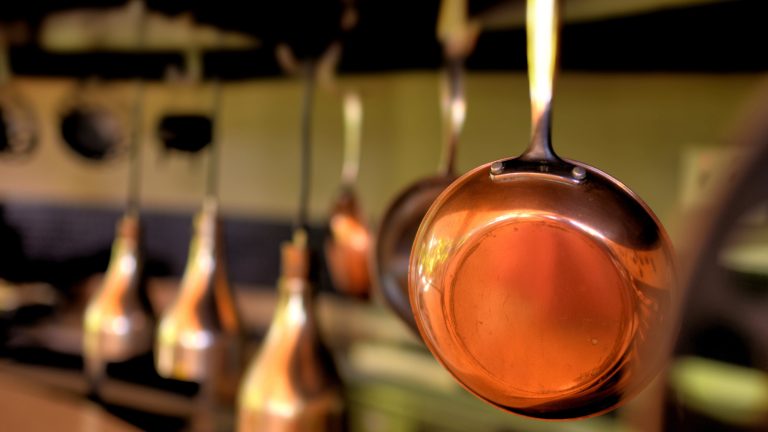 https://www.tastingtable.com/1548143/beer-cleans-copper-pots-pans/