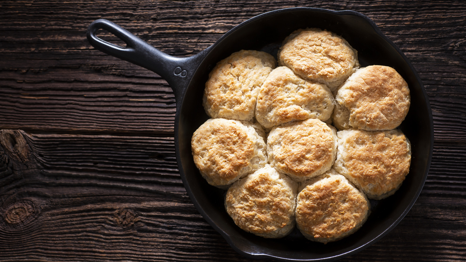 https://www.tastingtable.com/1522623/aluminum-foil-buttery-canned-biscuits/