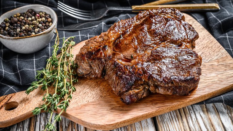 https://www.tastingtable.com/1591955/chuck-steak-good-grilling/