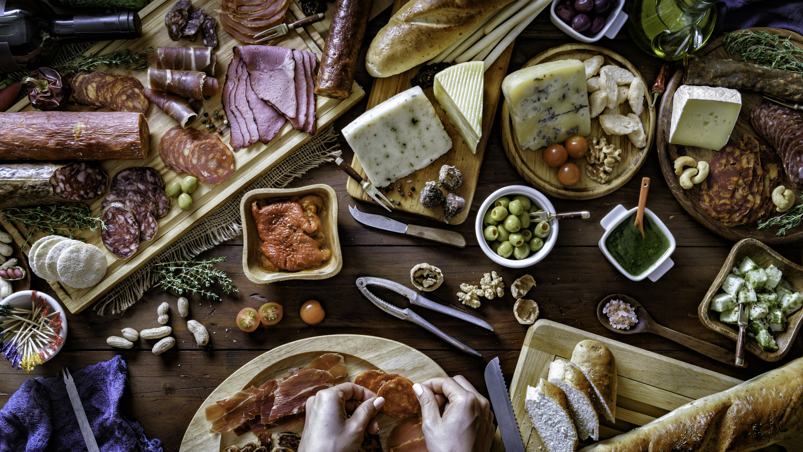 https://www.tastingtable.com/1553973/tools-better-cheese-board/