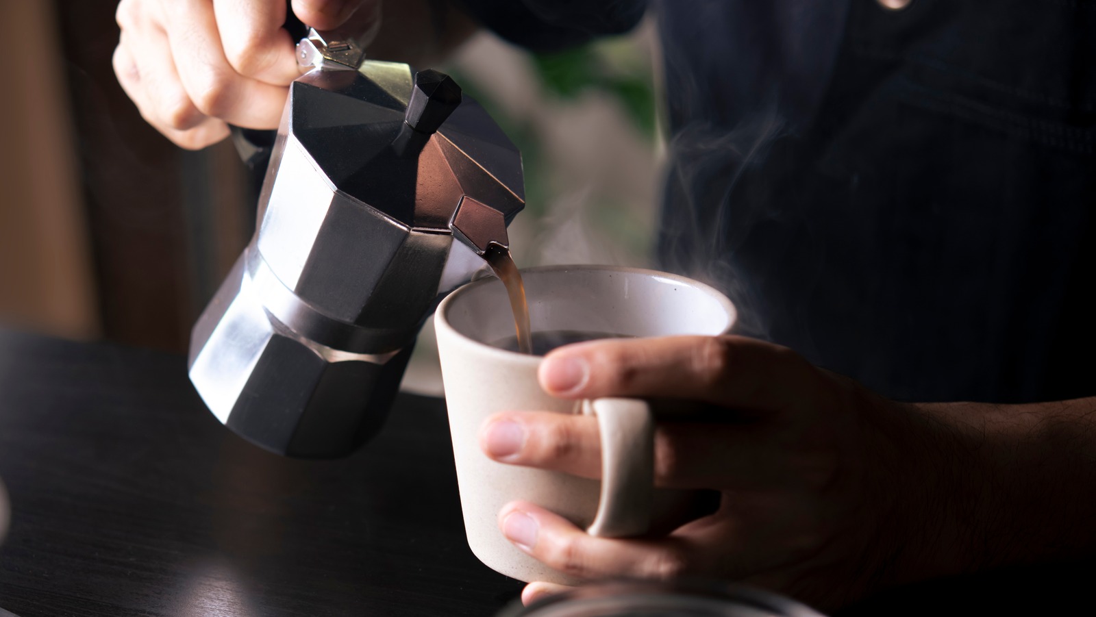 https://www.tastingtable.com/1574059/expert-tips-extract-perfect-coffee-moka-pot/