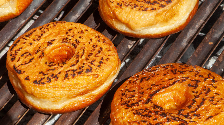 donuts on the grill