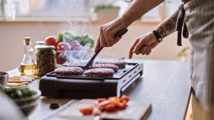 https://www.tastingtable.com/1599472/grilling-indoors-preheating-pan/