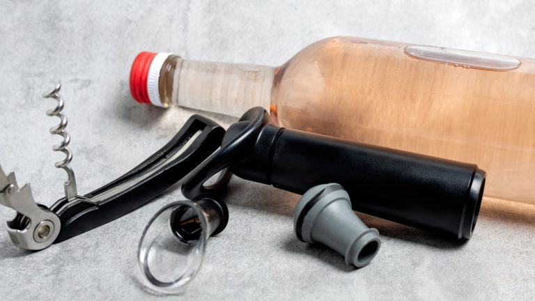 https://www.tastingtable.com/1530484/how-do-vacuum-wine-stoppers-work/