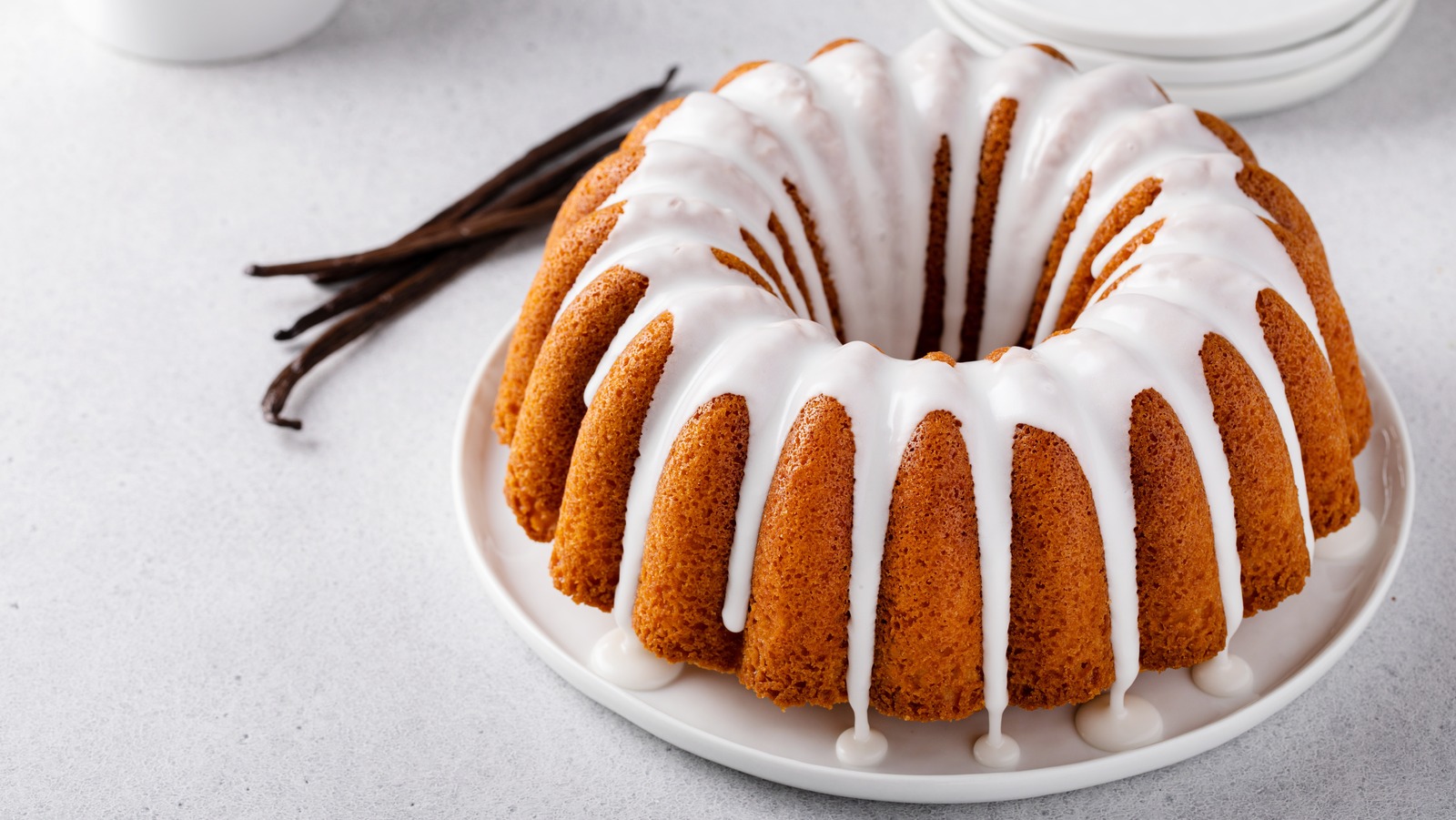 https://www.tastingtable.com/1593915/store-bought-frosting-cake-glaze/