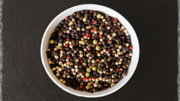 https://www.tastingtable.com/1602110/rainbow-peppercorns-explained/